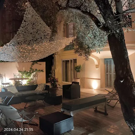 Apartment Grand Rez De Jardin Terrasse Calme Centre-ground Floor Quiet Garden Terrace Near Center Of